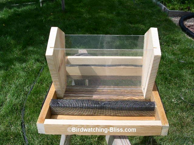 Solid Roof, Screen Tray, Large Hopper, Wooden Bird Feeder Plans
